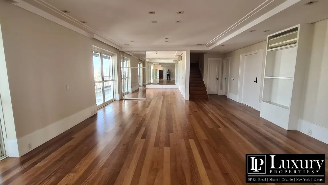 Cobertura com 4 quartos para alugar, 466m2 em Moema, São Paulo - SP - imagem 7 Foto 7 de Cobertura com 4 quartos para alugar, 466m2 em Moema, São Paulo - SP