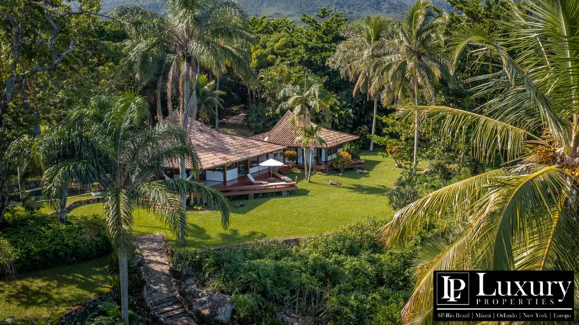 Foto 1 de Casa de Condomínio com 4 quartos à venda em Centro, Ilhabela - SP