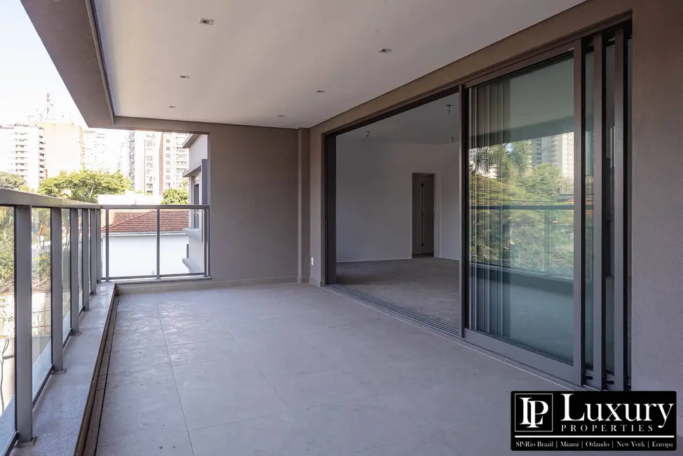 Apartamento com 3 quartos à venda, 186m2 em Campo Belo, São Paulo - SP - imagem 4 Foto 4 de Apartamento com 3 quartos à venda, 186m2 em Campo Belo, São Paulo - SP
