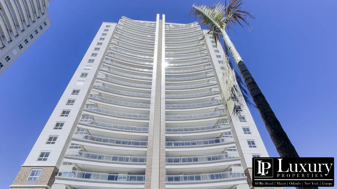 Apartamento com 4 quartos à venda e para alugar, 247m2 em Vila Embaré, Valinhos - SP - imagem 3 Foto 3 de Apartamento com 4 quartos à venda e para alugar, 247m2 em Vila Embaré, Valinhos - SP