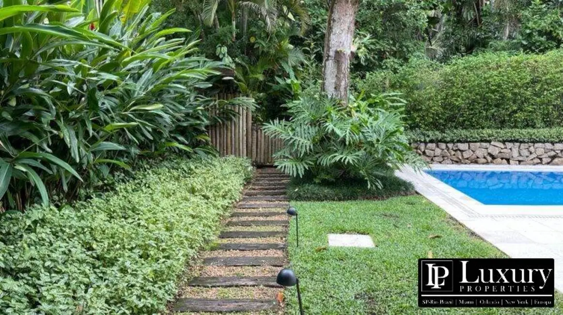 Casa de Condomínio com 5 quartos à venda em Guaruja - SP - imagem 7 Foto 7 de Casa de Condomínio com 5 quartos à venda em Guaruja - SP