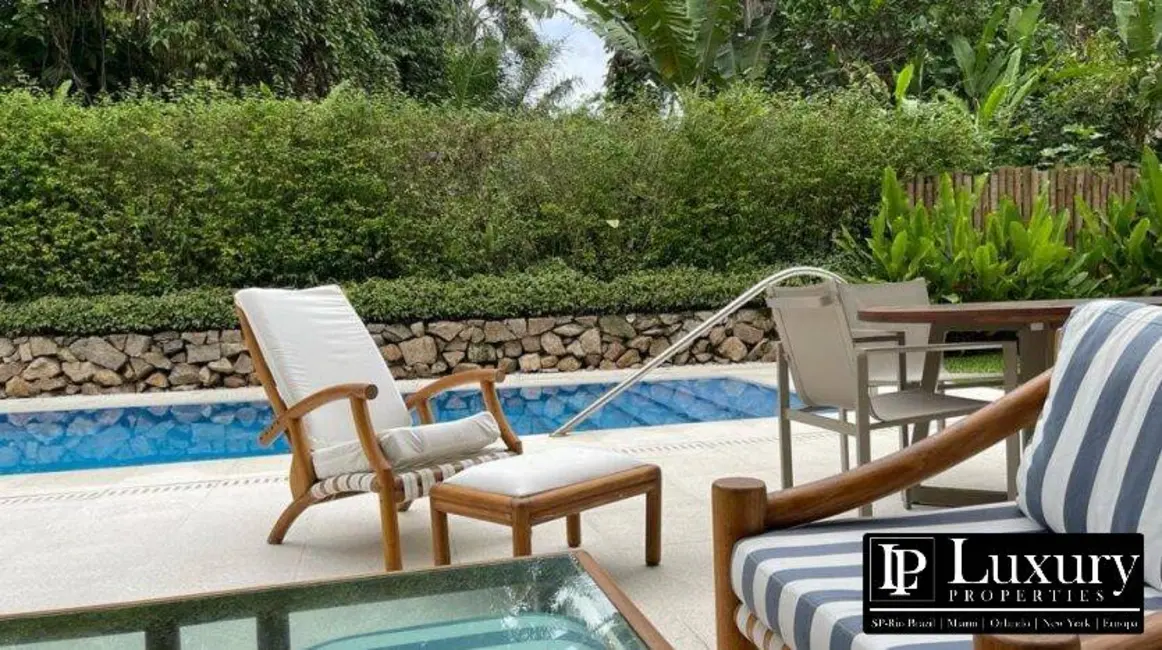 Casa de Condomínio com 5 quartos à venda em Guaruja - SP - imagem 1 Foto 1 de Casa de Condomínio com 5 quartos à venda em Guaruja - SP