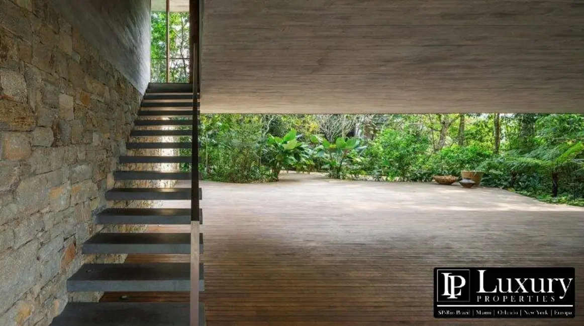 Foto 7 de Casa de Condomínio com 4 quartos à venda em Guaruja - SP