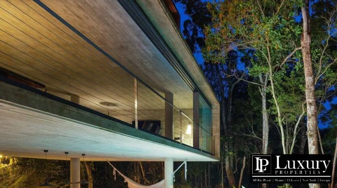 Foto 5 de Casa de Condomínio com 4 quartos à venda em Guaruja - SP