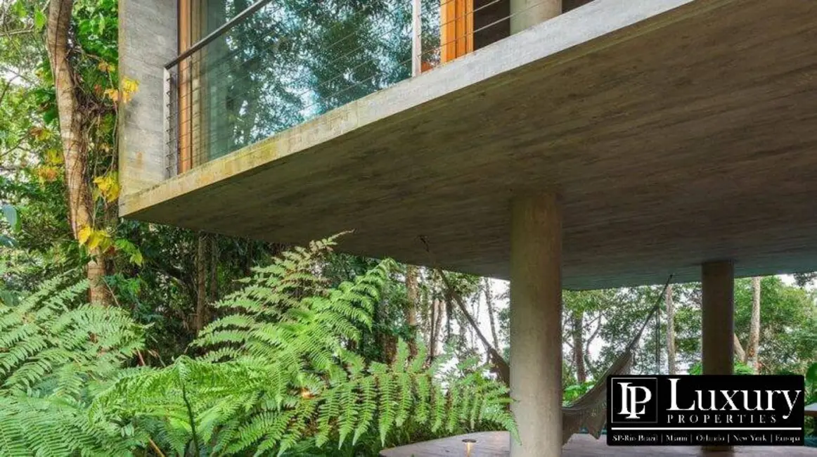 Foto 6 de Casa de Condomínio com 4 quartos à venda em Guaruja - SP