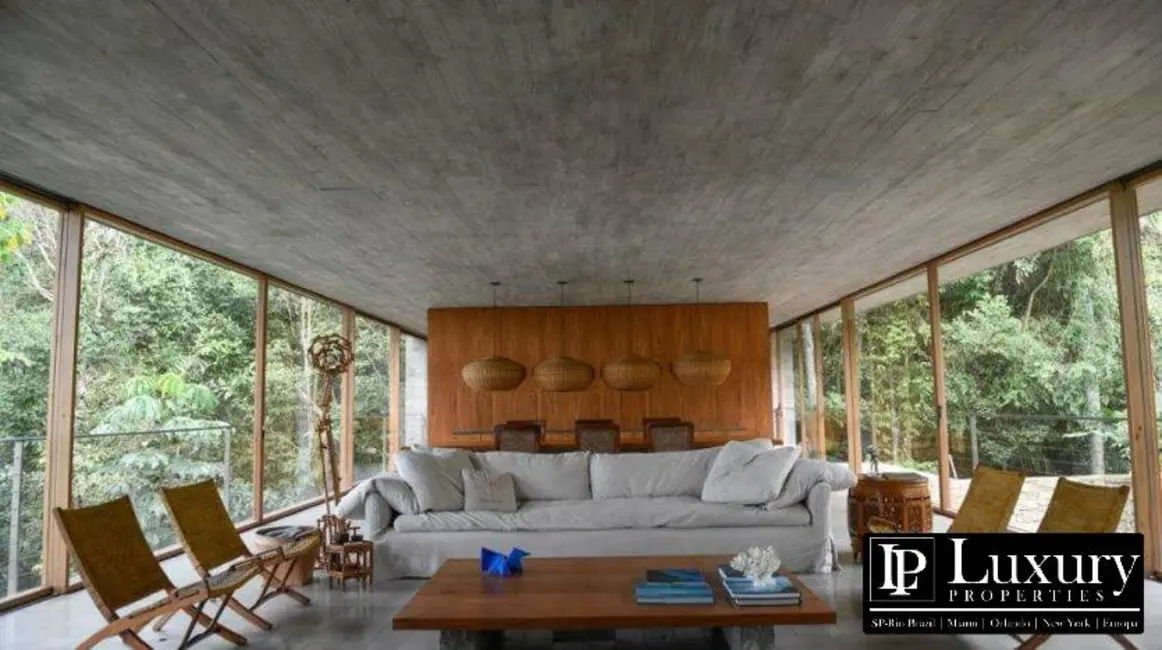 Foto 8 de Casa de Condomínio com 4 quartos à venda em Guaruja - SP