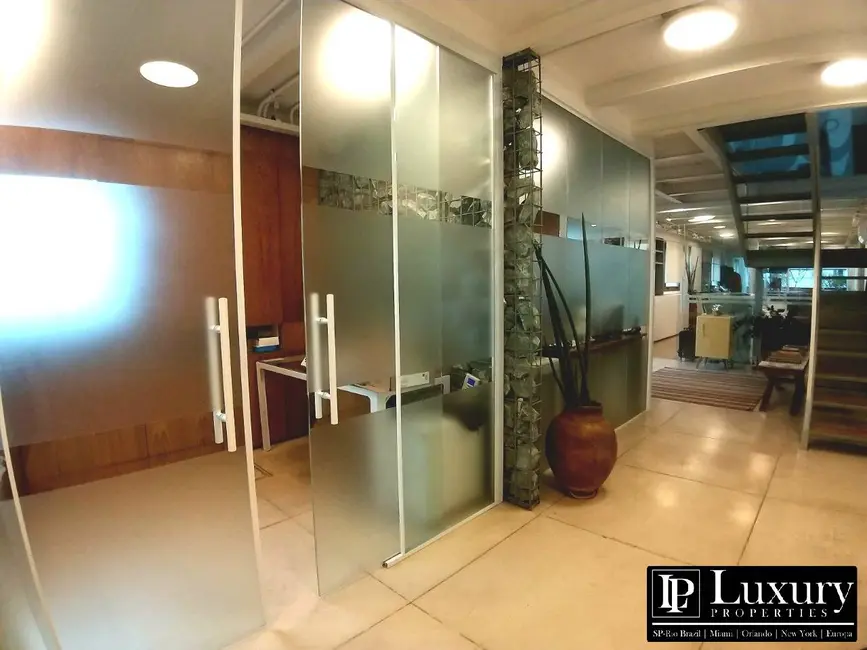 Sala Comercial à venda, 178m2 em Vila Madalena, São Paulo - SP - imagem 3 Foto 3 de Sala Comercial à venda, 178m2 em Vila Madalena, São Paulo - SP