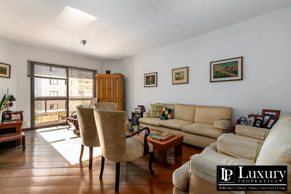 Foto 3 de Apartamento com 3 quartos à venda, 147m2 em Moema, São Paulo - SP