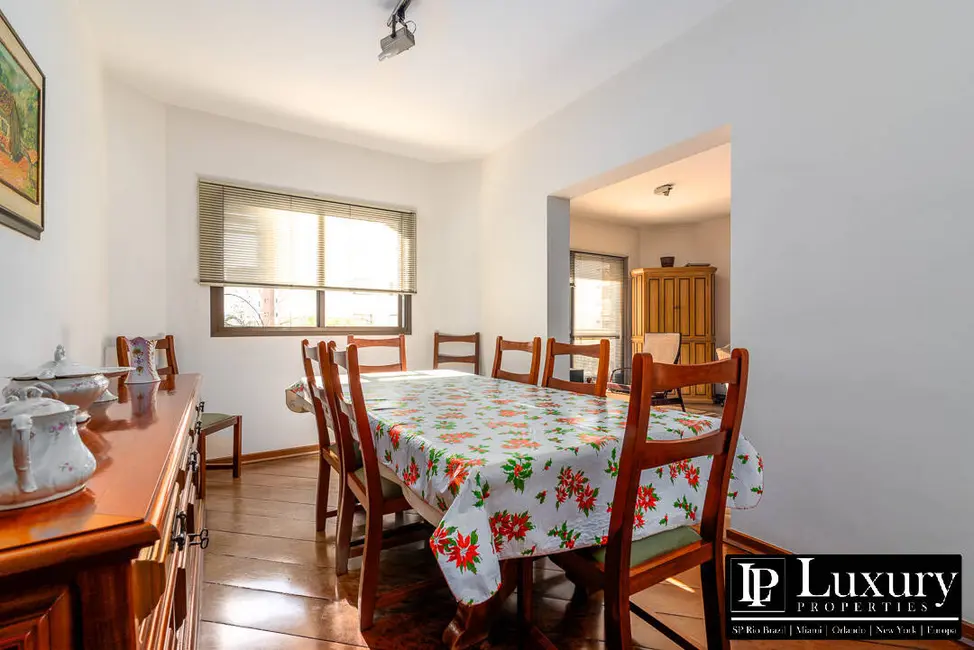 Foto 7 de Apartamento com 3 quartos à venda, 147m2 em Moema, São Paulo - SP