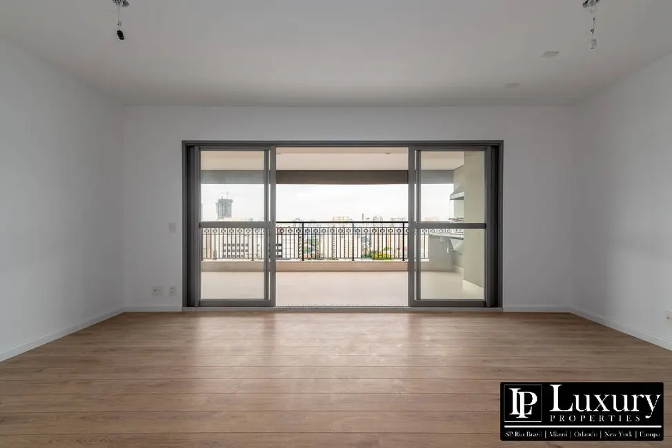 Apartamento com 3 quartos à venda, 137m2 em São Paulo - SP - imagem 8 Foto 8 de Apartamento com 3 quartos à venda, 137m2 em São Paulo - SP