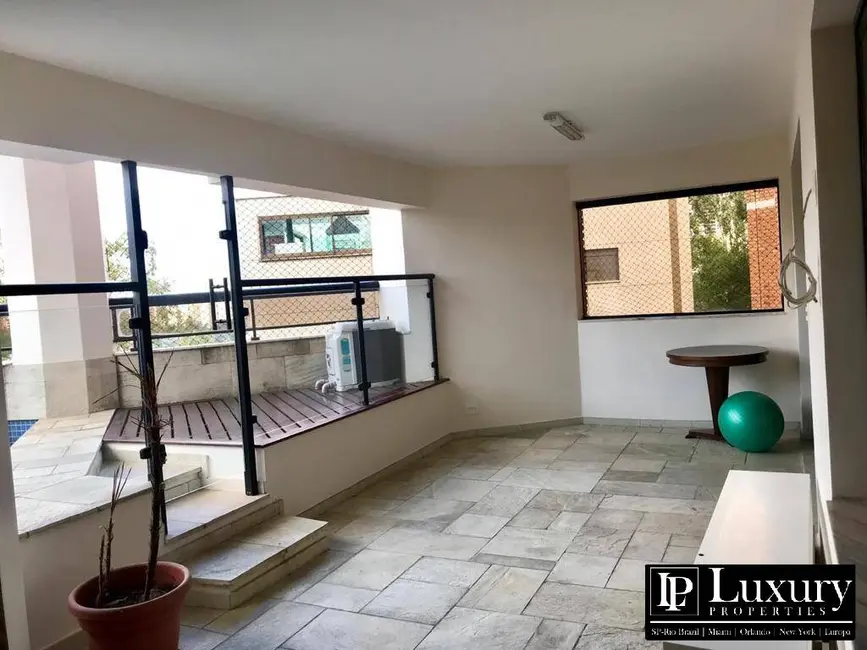 Foto 3 de Apartamento com 4 quartos à venda, 305m2 em São Paulo - SP