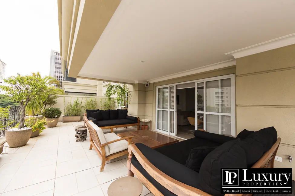 Apartamento com 3 quartos à venda, 280m2 em Vila Nova Conceição, São Paulo - SP - imagem 5 Foto 5 de Apartamento com 3 quartos à venda, 280m2 em Vila Nova Conceição, São Paulo - SP