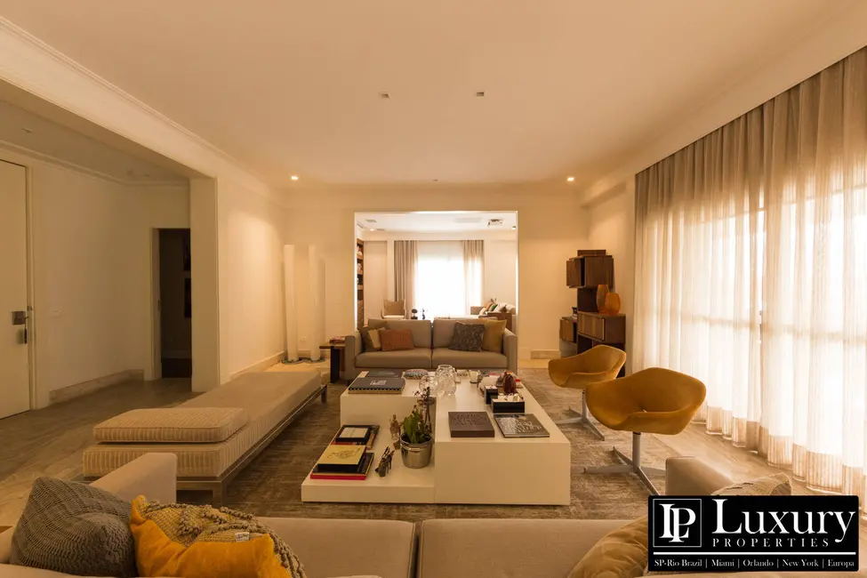 Apartamento com 3 quartos à venda, 280m2 em Vila Nova Conceição, São Paulo - SP - imagem 9 Foto 9 de Apartamento com 3 quartos à venda, 280m2 em Vila Nova Conceição, São Paulo - SP