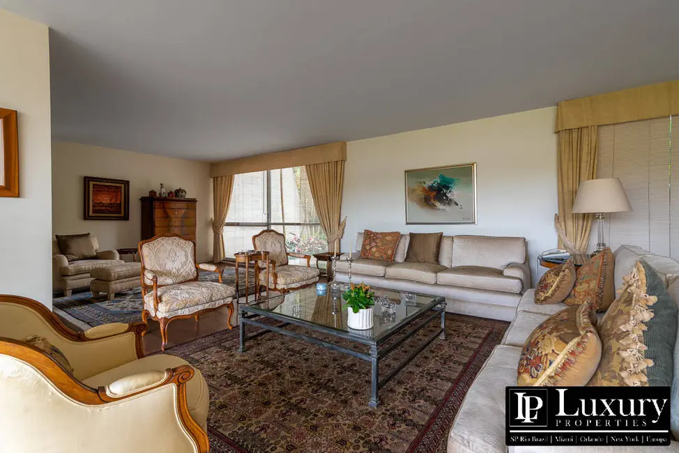 Foto 7 de Casa com 4 quartos à venda em Pacaembu, São Paulo - SP