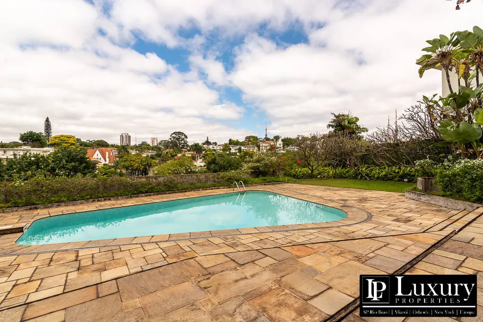 Foto 3 de Casa com 4 quartos à venda em Pacaembu, São Paulo - SP