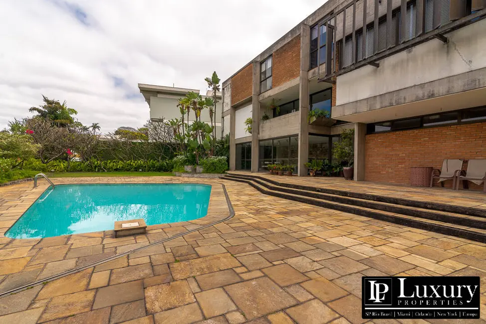 Foto 2 de Casa com 4 quartos à venda em Pacaembu, São Paulo - SP
