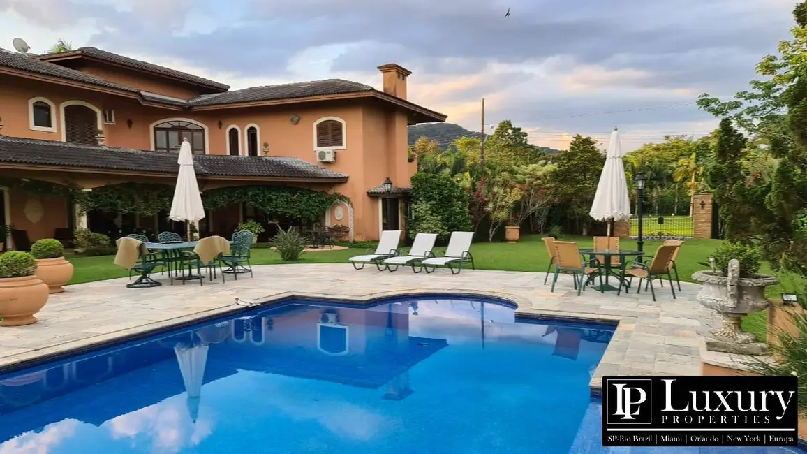 Casa de Condomínio com 6 quartos à venda em Jardim Acapulco, Guaruja - SP - imagem 4 Foto 4 de Casa de Condomínio com 6 quartos à venda em Jardim Acapulco, Guaruja - SP