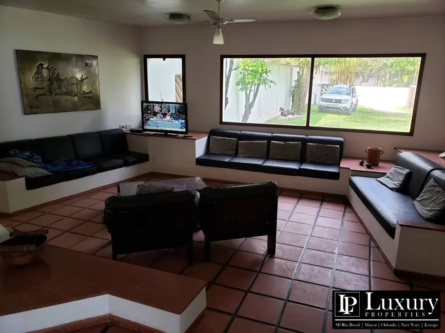 Foto 9 de Casa com 4 quartos à venda em Sao Sebastiao - SP