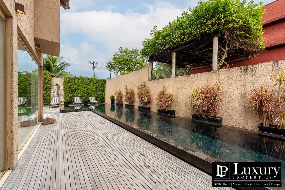 Foto 8 de Casa de Condomínio com 4 quartos à venda, 267m2 em Sao Sebastiao - SP