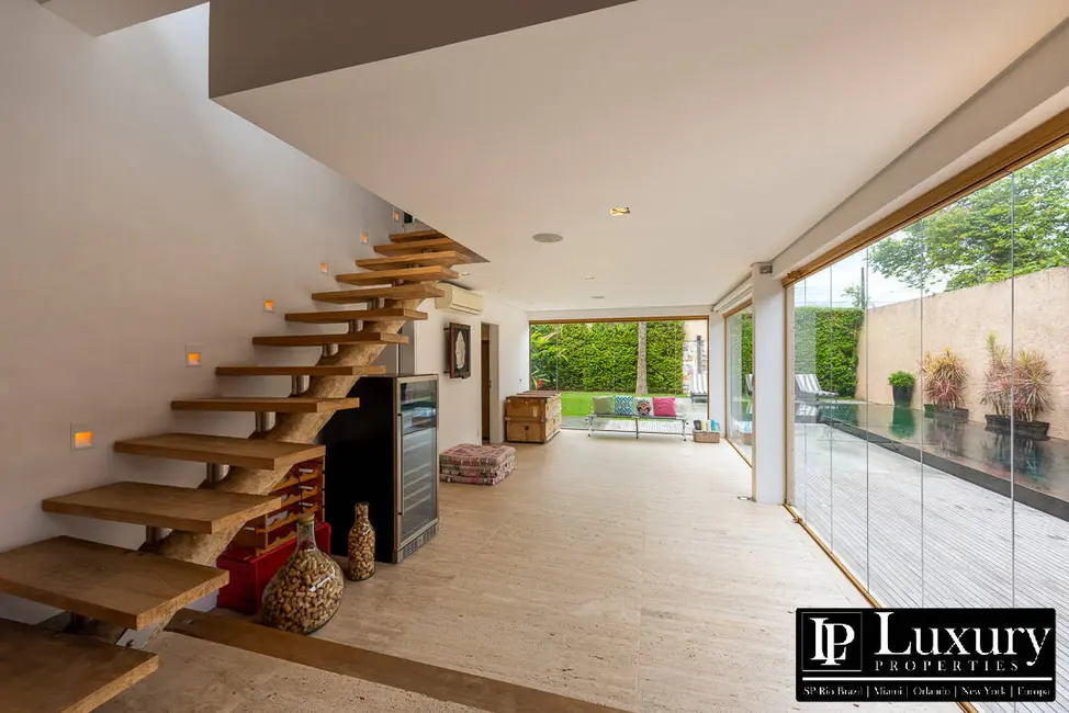 Foto 7 de Casa de Condomínio com 4 quartos à venda, 267m2 em Sao Sebastiao - SP