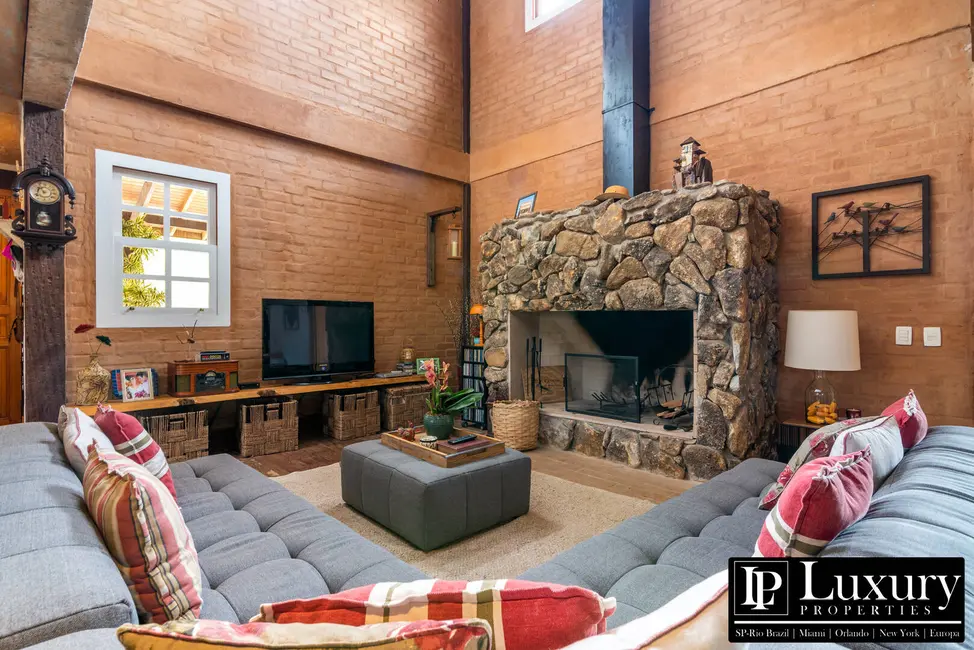 Foto 4 de Sítio / Rancho com 5 quartos à venda em Goncalves - MG