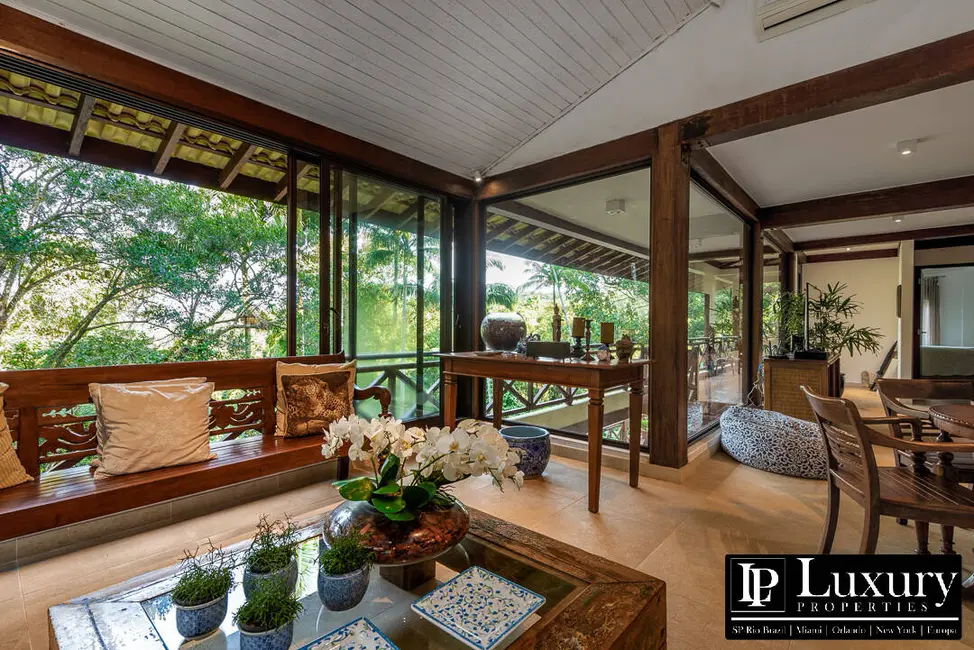 Casa de Condomínio com 7 quartos à venda em Guaruja - SP - imagem 5 Foto 5 de Casa de Condomínio com 7 quartos à venda em Guaruja - SP