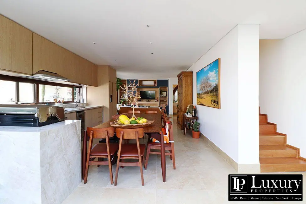 Foto 9 de Casa com 3 quartos à venda, 250m2 em Vila Nova Conceição, São Paulo - SP