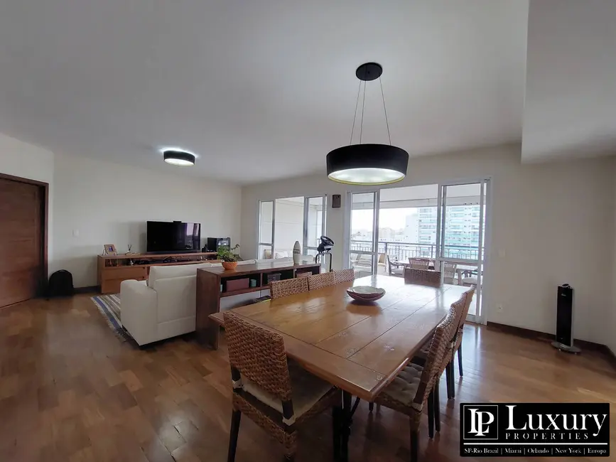 Foto 9 de Apartamento com 4 quartos à venda, 258m2 em Campo Belo, São Paulo - SP