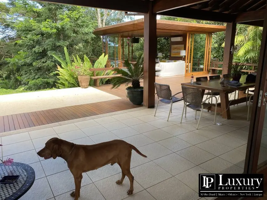 Foto 9 de Casa de Condomínio com 4 quartos à venda em Ubatuba - SP