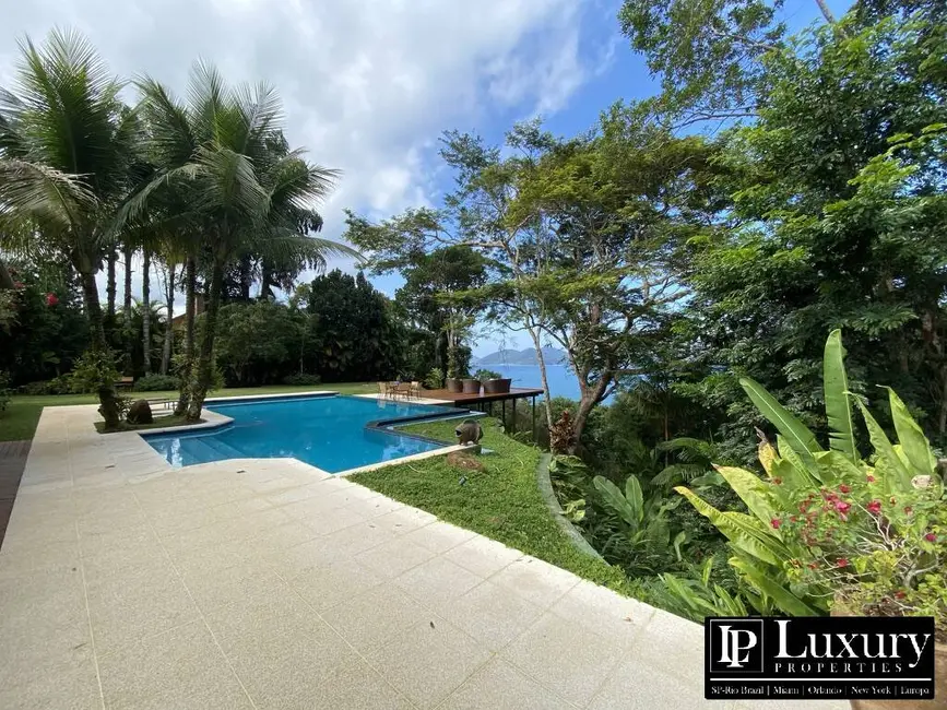 Foto 4 de Casa de Condomínio com 4 quartos à venda em Ubatuba - SP