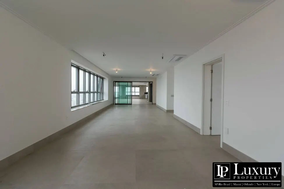 Cobertura com 5 quartos à venda, 593m2 em São Paulo - SP - imagem 8 Foto 8 de Cobertura com 5 quartos à venda, 593m2 em São Paulo - SP