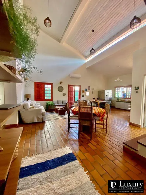 Foto 5 de Casa de Condomínio com 4 quartos à venda em Sao Sebastiao - SP