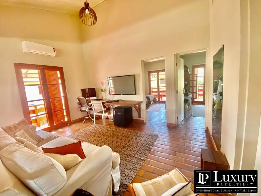 Foto 6 de Casa de Condomínio com 4 quartos à venda em Sao Sebastiao - SP