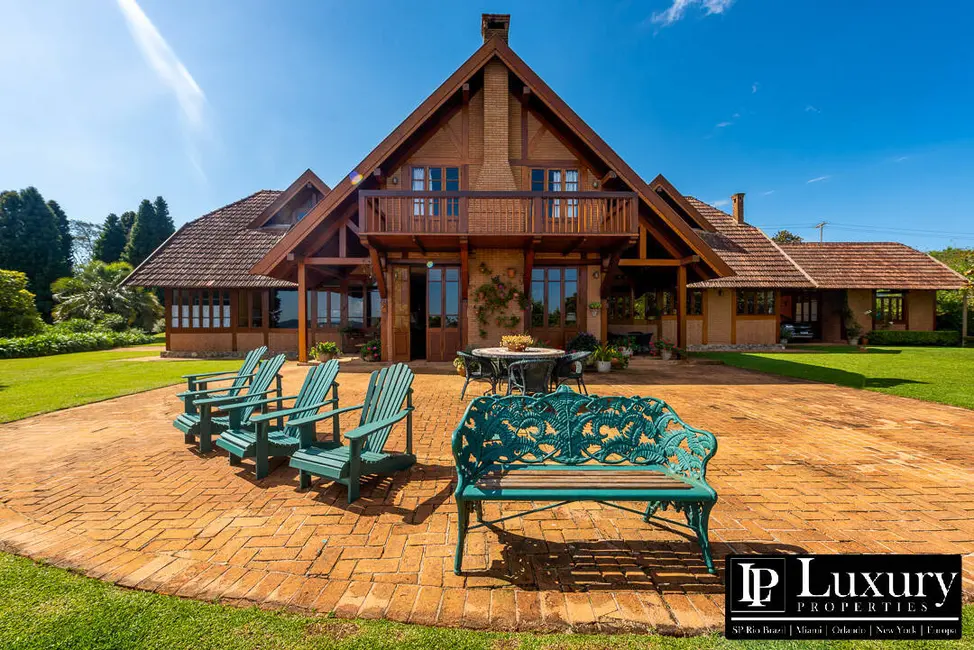 Foto 3 de Casa com 5 quartos à venda em Campos Do Jordao - SP