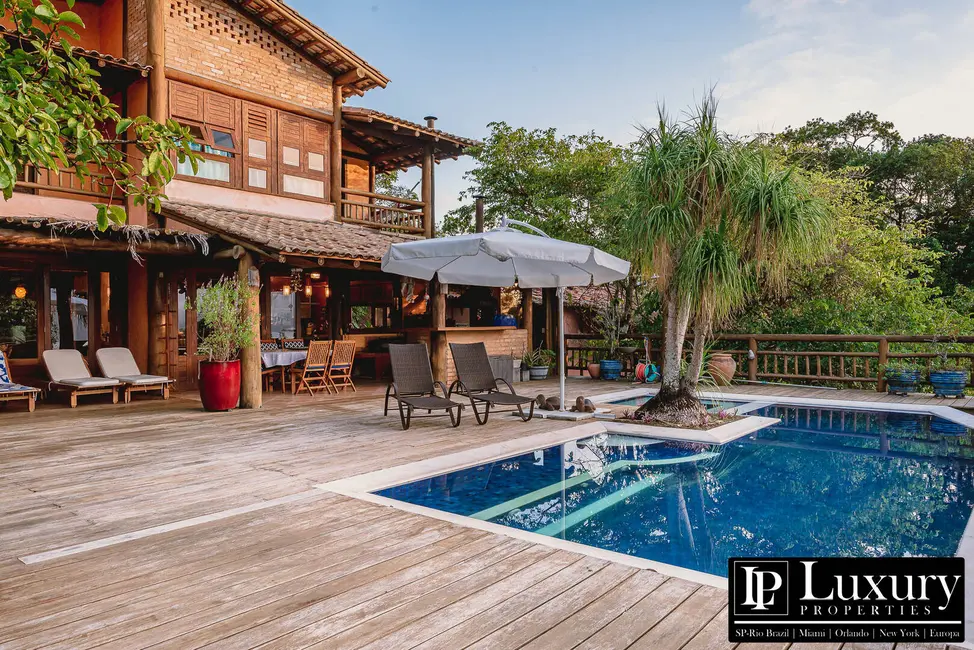 Foto 3 de Casa de Condomínio com 5 quartos à venda em Ilhabela - SP