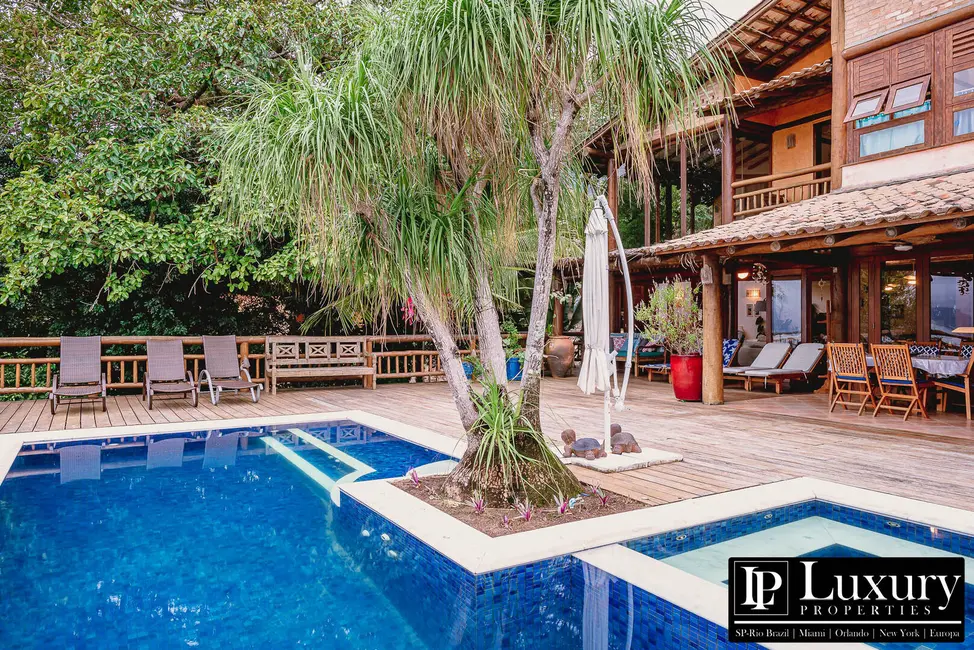 Foto 4 de Casa de Condomínio com 5 quartos à venda em Ilhabela - SP