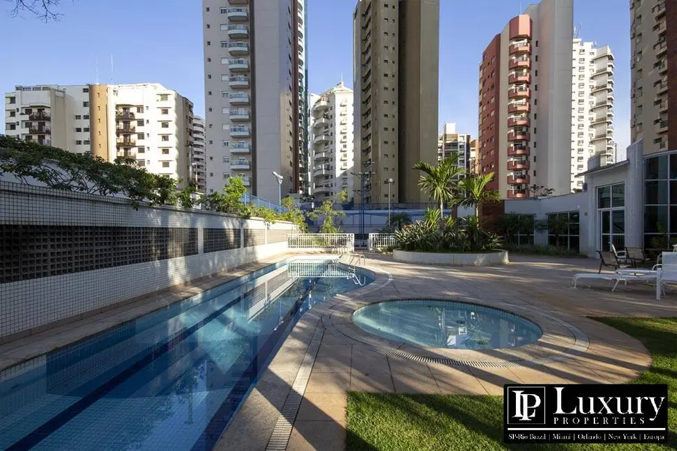 Foto 3 de Apartamento com 3 quartos à venda, 225m2 em São Paulo - SP