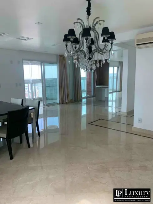 Foto 5 de Apartamento com 3 quartos à venda, 225m2 em São Paulo - SP