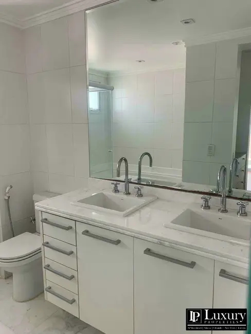 Foto 8 de Apartamento com 3 quartos à venda, 225m2 em São Paulo - SP
