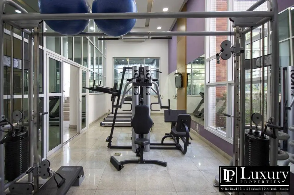 Foto 4 de Apartamento com 3 quartos à venda, 225m2 em São Paulo - SP