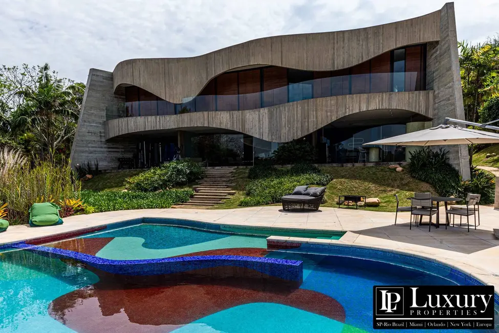 Casa de Condomínio com 5 quartos à venda em Chácaras Alpina, Valinhos - SP - imagem 1 Foto 1 de Casa de Condomínio com 5 quartos à venda em Chácaras Alpina, Valinhos - SP