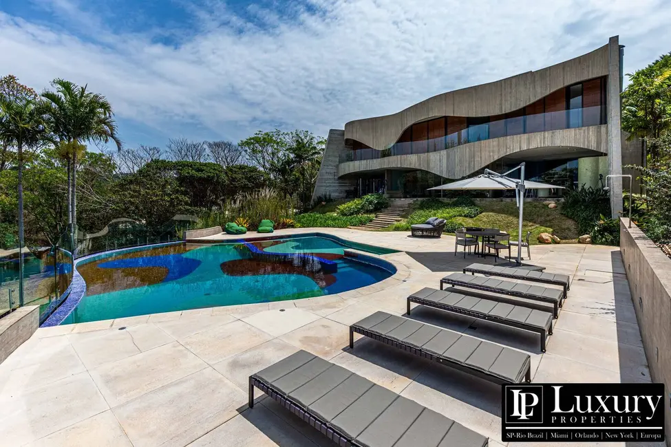 Casa de Condomínio com 5 quartos à venda em Chácaras Alpina, Valinhos - SP - imagem 7 Foto 7 de Casa de Condomínio com 5 quartos à venda em Chácaras Alpina, Valinhos - SP