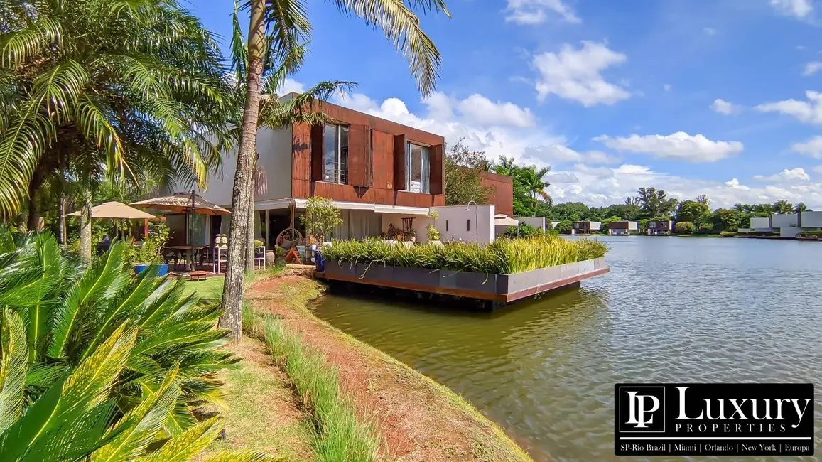 Foto 8 de Casa de Condomínio com 4 quartos à venda em  - SP