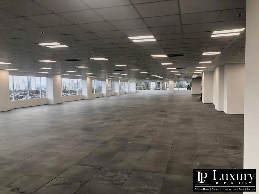Foto 9 de Sala Comercial à venda, 1500m2 em Barueri - SP