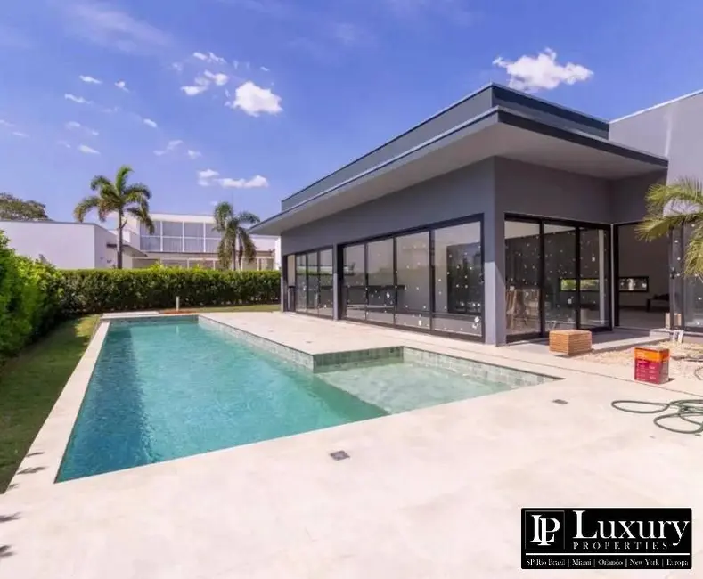 Foto 3 de Casa de Condomínio com 4 quartos à venda em Aracoiaba Da Serra - SP