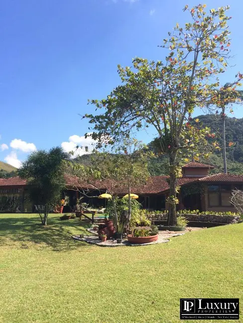 Foto 4 de Casa com 6 quartos à venda em Ubatuba - SP
