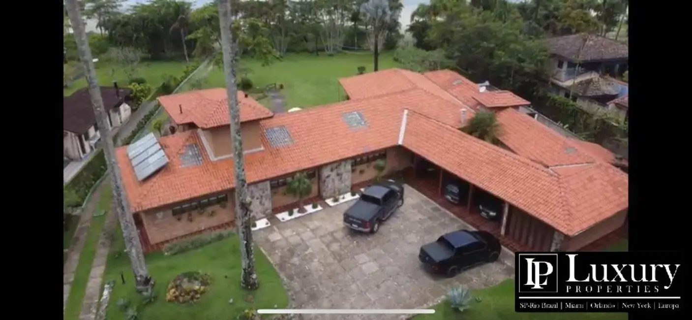 Foto 3 de Casa com 6 quartos à venda em Ubatuba - SP