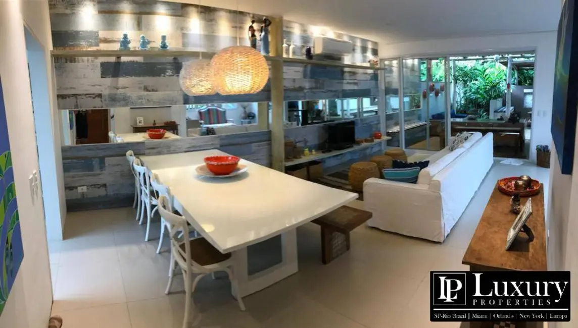 Foto 4 de Casa com 4 quartos à venda em Sao Sebastiao - SP