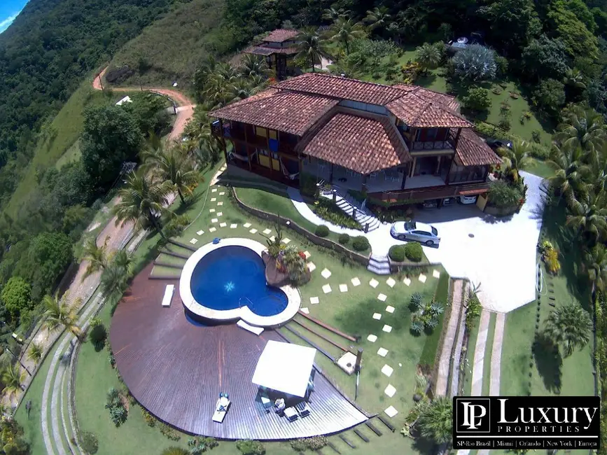 Foto 1 de Casa de Condomínio com 9 quartos à venda, 822m2 em Ilhabela - SP