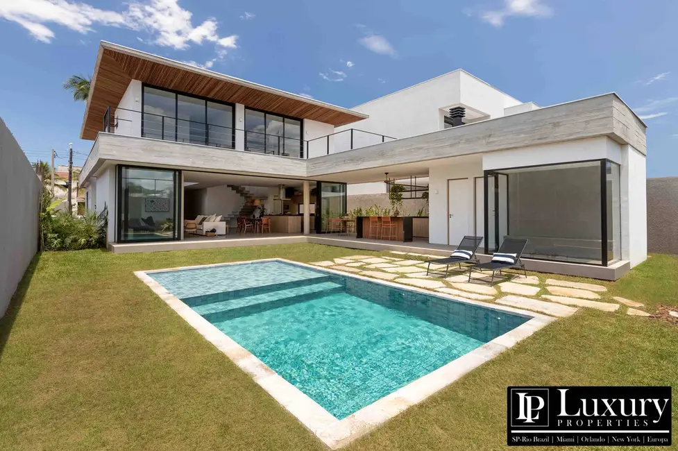 Casa de Condomínio com 5 quartos à venda em Jardim Acapulco, Guaruja - SP - imagem 1 Foto 1 de Casa de Condomínio com 5 quartos à venda em Jardim Acapulco, Guaruja - SP